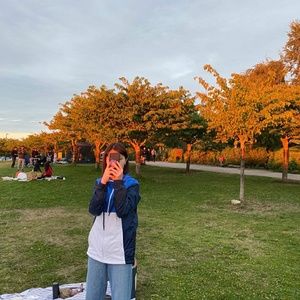 Meet your Posher, Claire